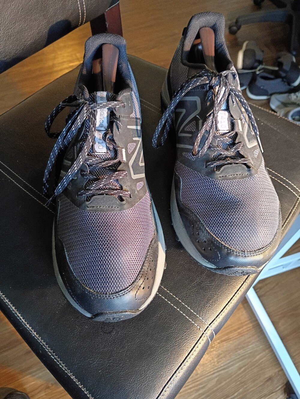 New Balance Men's Navy and Black Mesh Athletic Sneakers